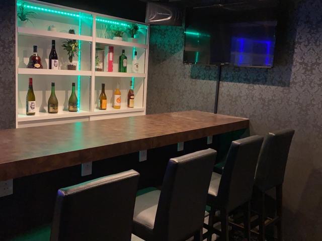 新橋 ガールズバー
