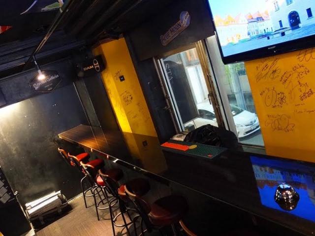 新橋 ガールズバー